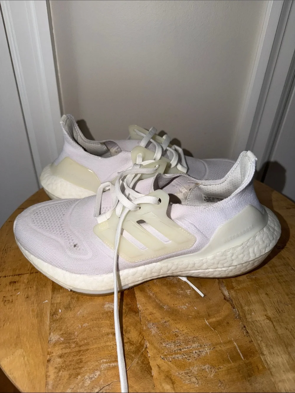 Adidas Women's Ultraboost 22 Running Shoes - Cloud White